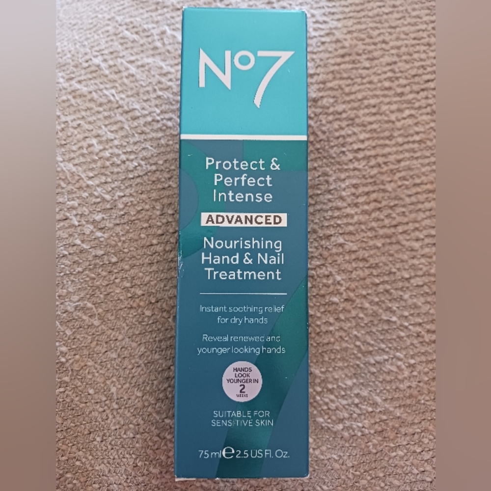 No7 Protect & Perfect Intense Advanced Nourishing Hand & Nail Treatment. NWT!
